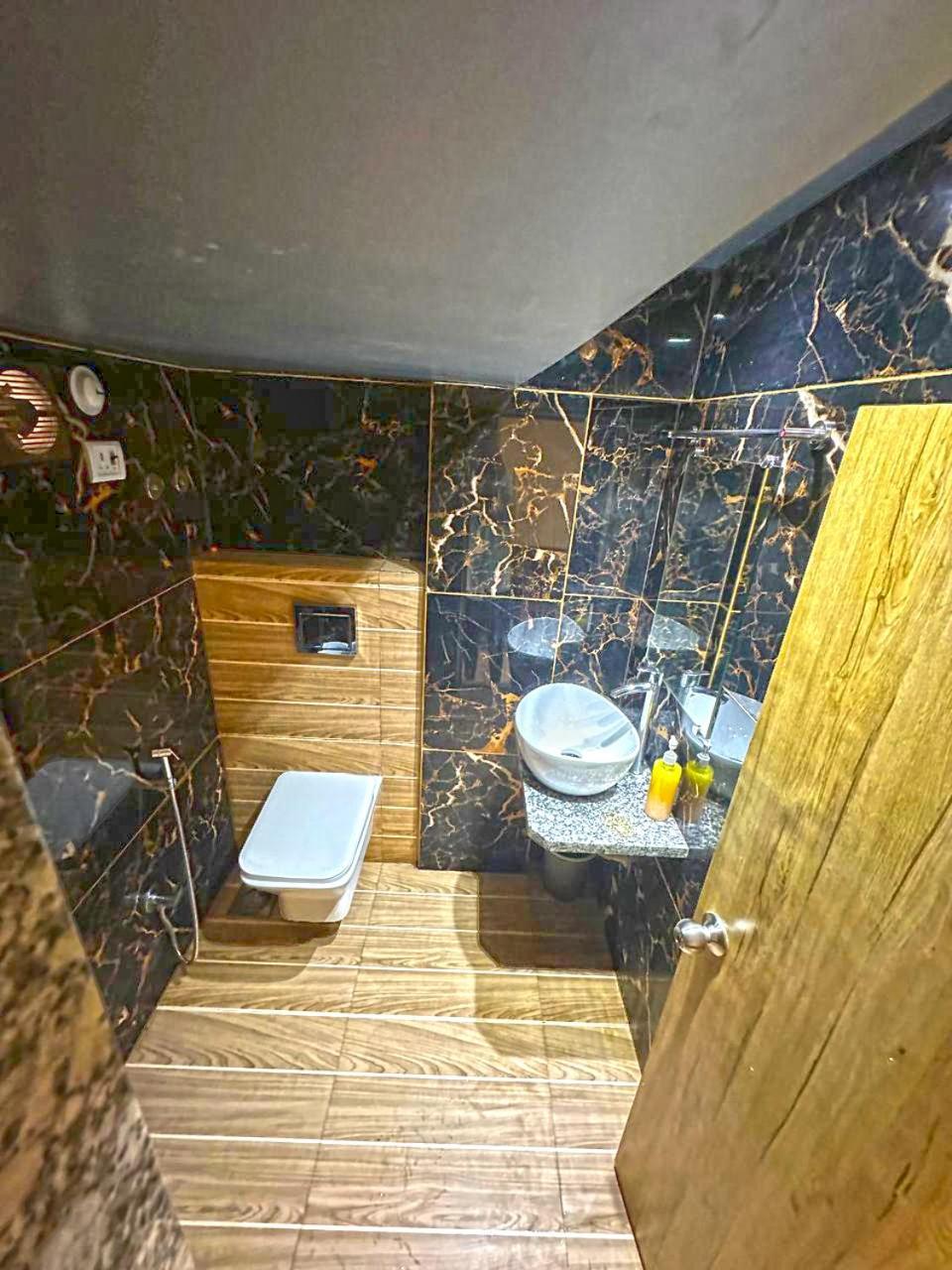 Hotel Mourya Residency Navi Mumbai Exterior foto